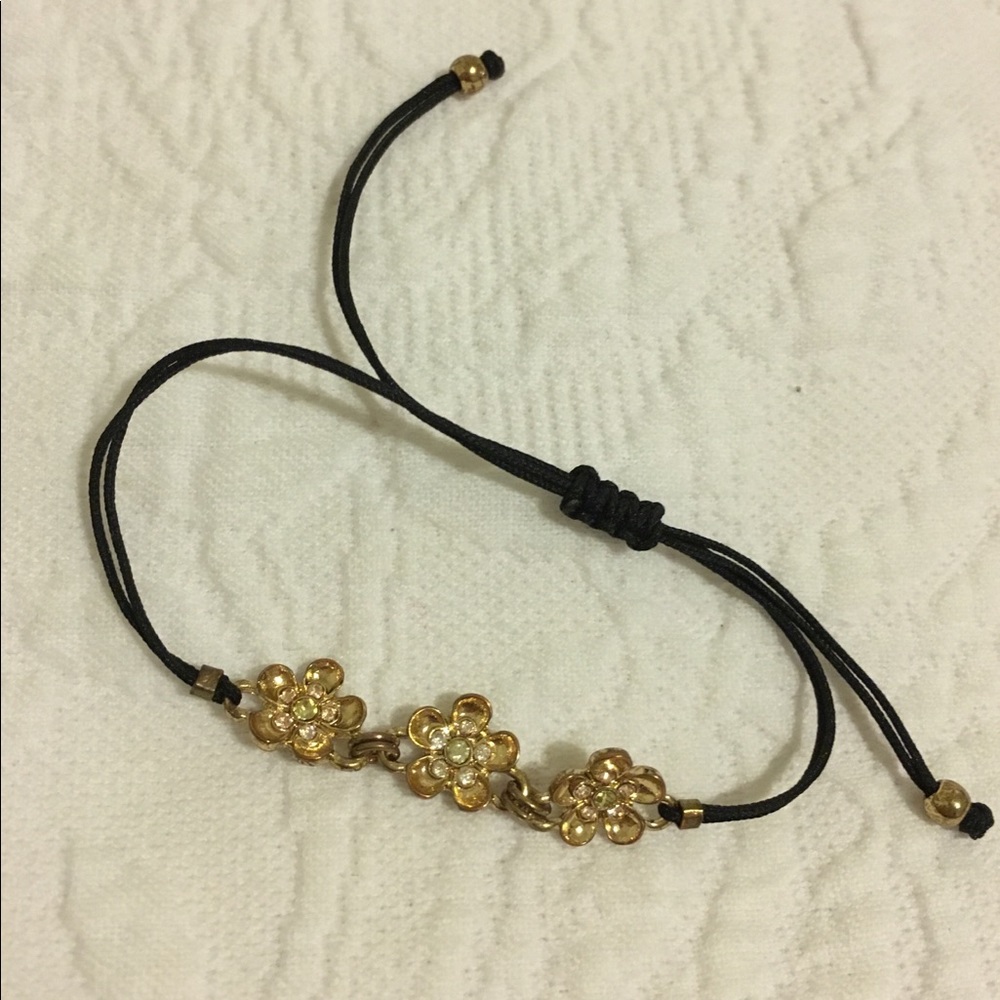 NWOT Lauren Conrad gold flower bracelet